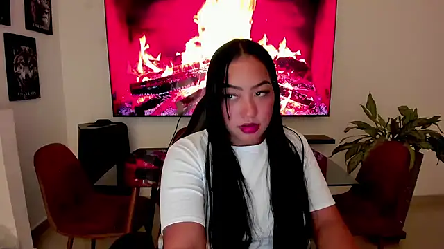 brunetenikole02 online show from 10-22-25, 02:01