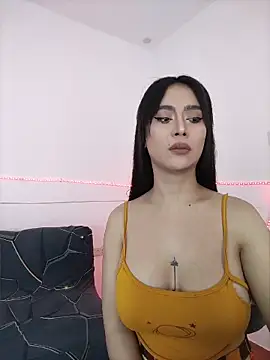 Snapshot of SexyDominnantcheska chatting on 04-13-26, 12:05 SexyDominnantcheska online show from 04-13-26, 12:05