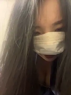 TW-qiqi online show from 12-10-24, 06:49