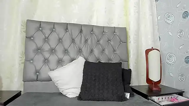 Snapshot of luna_evaa chatting on 12-24-24, 05:13 luna evaa online show from 12-24-24, 05:13