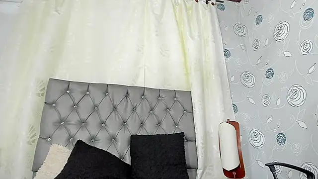 Snapshot of luna_evaa chatting on 01-10-25, 06:28 luna evaa online show from 01-10-25, 06:28