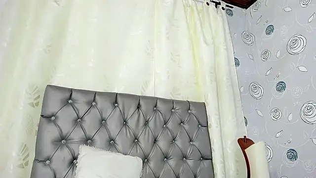 Snapshot of luna_evaa chatting on 01-20-25, 05:37 luna evaa online show from 01-20-25, 05:37