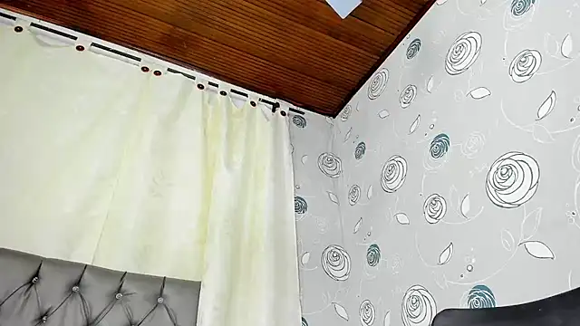 Snapshot of luna_evaa chatting on 02-13-25, 05:33 luna evaa online show from 02-13-25, 05:33