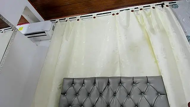 Snapshot of luna_evaa chatting on 03-05-25, 05:50 luna evaa online show from 03-05-25, 05:50