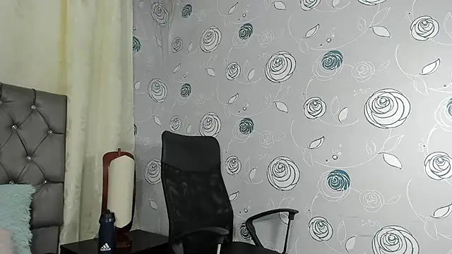 Snapshot of luna_evaa chatting on 03-10-25, 02:16 luna evaa online show from 03-10-25, 02:16