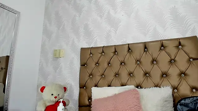 Snapshot of luna_evaa chatting on 09-10-25, 01:55 luna evaa online show from 09-10-25, 01:55