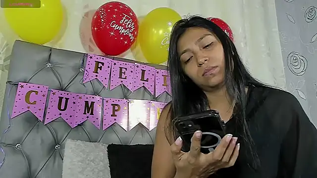 Snapshot of luna_evaa chatting on 09-23-25, 01:47 luna evaa online show from 09-23-25, 01:47