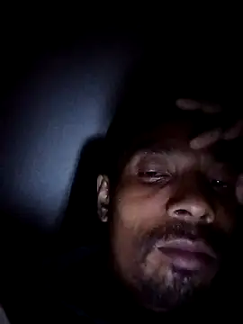 Snapshot of Lent_Medium chatting on 10-13-25, 05:13 Lent Medium online show from 10-13-25, 05:13