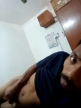 Snapshot of Lent_Medium chatting on 10-28-25, 07:23 Lent Medium online show from 10-28-25, 07:23