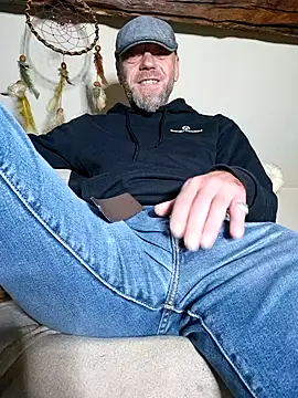 Snapshot of eddouxxx78 chatting on 10-05-25, 05:50 eddouxxx78 online show from 10-05-25, 05:50