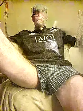 Snapshot of eddouxxx78 chatting on 02-26-26, 06:51 eddouxxx78 online show from 02-26-26, 06:51