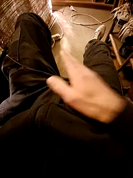 Snapshot of eddouxxx78 chatting on 03-09-26, 04:49 eddouxxx78 online show from 03-09-26, 04:49