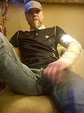 Snapshot of eddouxxx78 chatting on 03-13-26, 04:02 eddouxxx78 online show from 03-13-26, 04:02