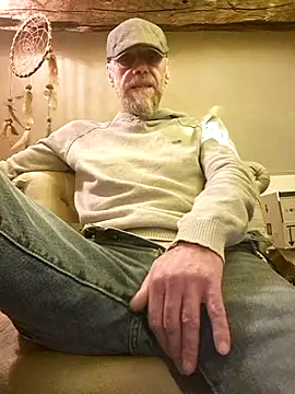 Snapshot of eddouxxx78 chatting on 03-23-26, 06:12 eddouxxx78 online show from 03-23-26, 06:12