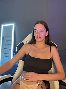 julia fly online show from 06-21-26, 03:58