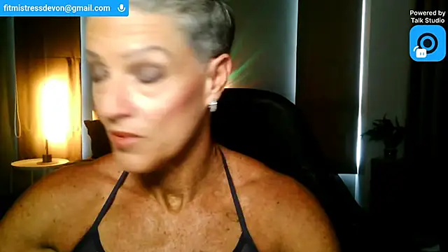 Snapshot of Devon2020 chatting on 06-11-26, 11:08 Devon2020 online show from 06-11-26, 11:08