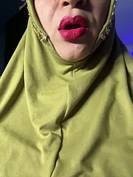 Snapshot of Jameela chatting on 10-27-25, 09:52 Jameela online show from 10-27-25, 09:52