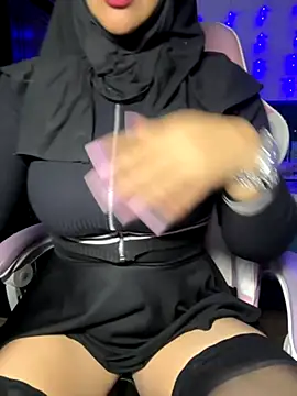 Snapshot of Jameela chatting on 11-03-25, 09:48 Jameela online show from 11-03-25, 09:48