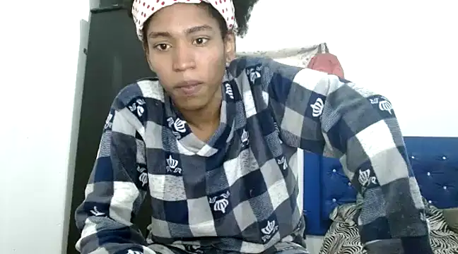 Snapshot of angelamarie1 chatting on 12-04-24, 02:15 angelamarie1 online show from 12-04-24, 02:15