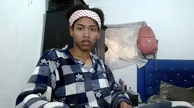 Snapshot of angelamarie1 chatting on 12-07-24, 11:40 angelamarie1 online show from 12-07-24, 11:40