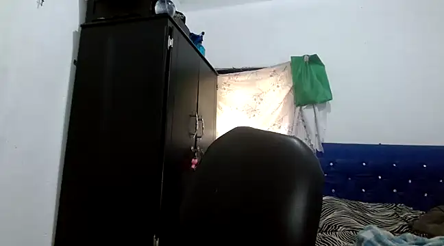 Snapshot of angelamarie1 chatting on 12-10-24, 03:55 angelamarie1 online show from 12-10-24, 03:55