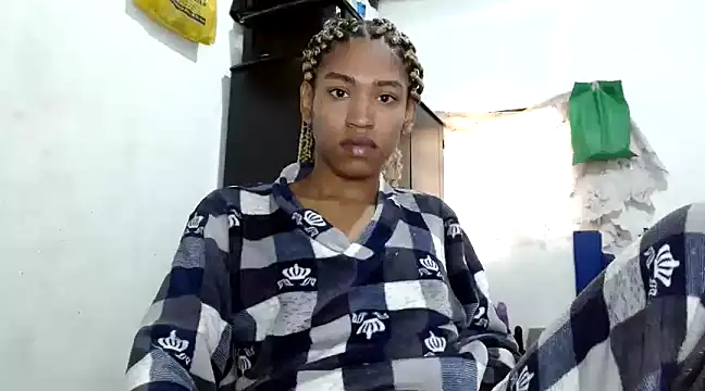 Snapshot of angelamarie1 chatting on 01-04-25, 03:49 angelamarie1 online show from 01-04-25, 03:49