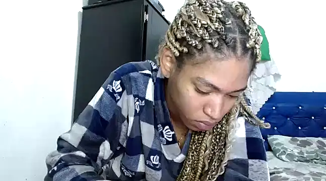Snapshot of angelamarie1 chatting on 01-14-25, 11:31 angelamarie1 online show from 01-14-25, 11:31