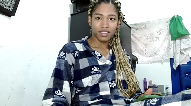 Snapshot of angelamarie1 chatting on 01-27-25, 11:43 angelamarie1 online show from 01-27-25, 11:43