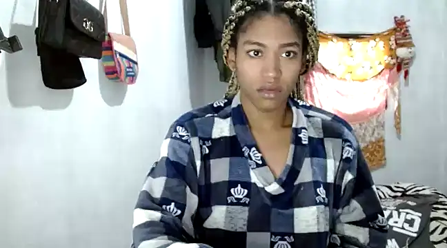 Snapshot of angelamarie1 chatting on 02-06-25, 12:26 angelamarie1 online show from 02-06-25, 12:26