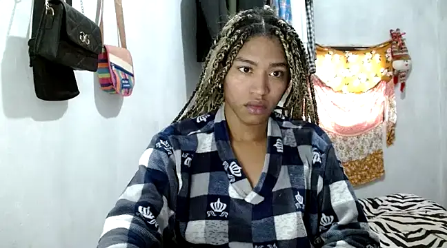 Snapshot of angelamarie1 chatting on 02-08-25, 01:11 angelamarie1 online show from 02-08-25, 01:11