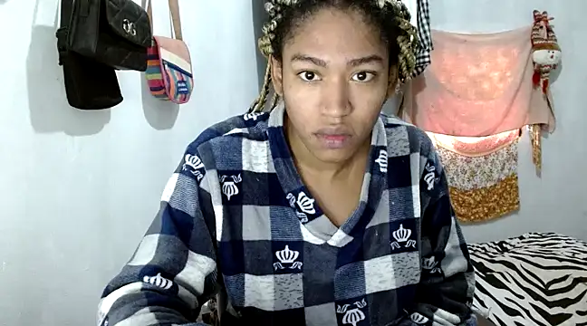 Snapshot of angelamarie1 chatting on 02-09-25, 01:14 angelamarie1 online show from 02-09-25, 01:14