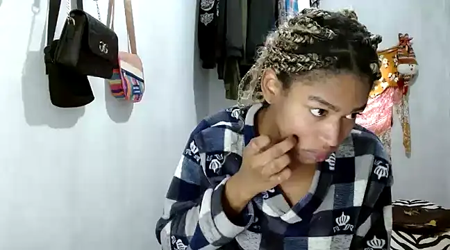 Snapshot of angelamarie1 chatting on 02-11-25, 12:37 angelamarie1 online show from 02-11-25, 12:37