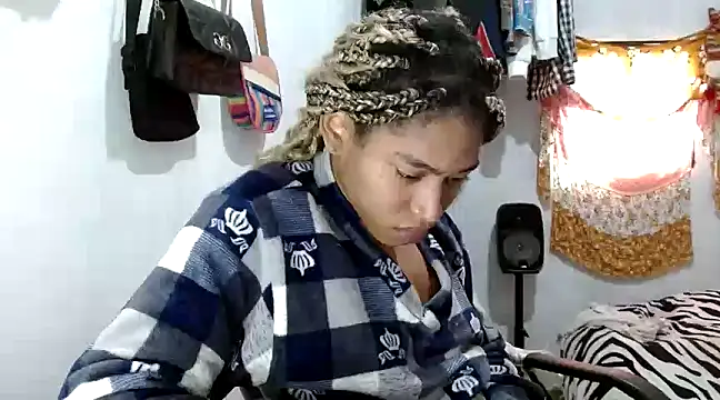 Snapshot of angelamarie1 chatting on 02-11-25, 03:40 angelamarie1 online show from 02-11-25, 03:40