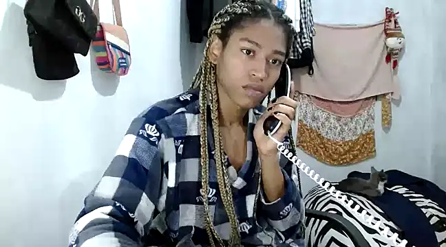 Snapshot of angelamarie1 chatting on 02-14-25, 01:23 angelamarie1 online show from 02-14-25, 01:23