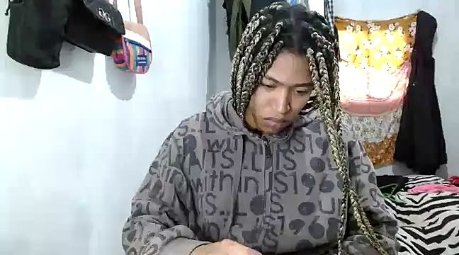 Snapshot of angelamarie1 chatting on 02-24-25, 12:37 angelamarie1 online show from 02-24-25, 12:37