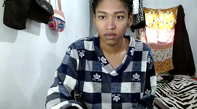 Snapshot of angelamarie1 chatting on 02-25-25, 12:45 angelamarie1 online show from 02-25-25, 12:45