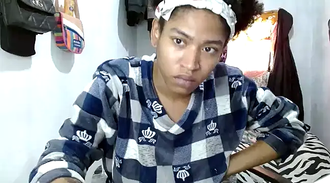 Snapshot of angelamarie1 chatting on 03-17-25, 01:39 angelamarie1 online show from 03-17-25, 01:39