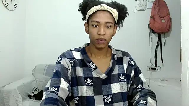 angelamarie1 online show from 10-17-25, 10:40