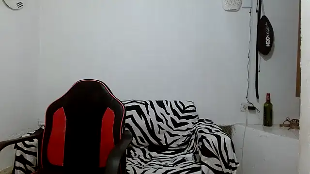 angelamarie1 online show from 04-30-26, 08:57