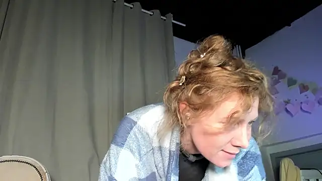 Snapshot of Lola_Belgium chatting on 02-27-25, 05:36 Lola Belgium online show from 02-27-25, 05:36