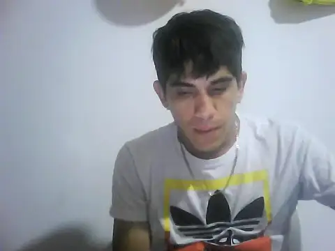 Snapshot of LarryCapija chatting on 10-30-25, 05:09 LarryCapija online show from 10-30-25, 05:09