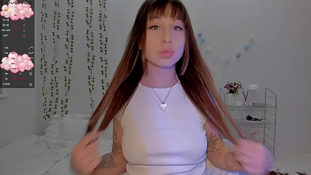 Snapshot of Mary_tiim chatting on 02-26-25, 04:56 Mary tiim online show from 02-26-25, 04:56