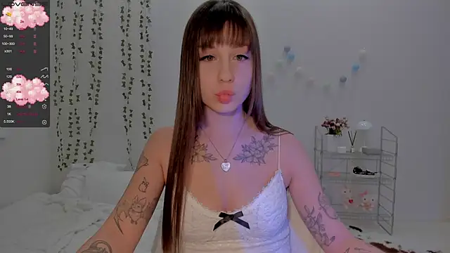 Snapshot of Mary_tiim chatting on 02-26-25, 08:00 Mary tiim online show from 02-26-25, 08:00