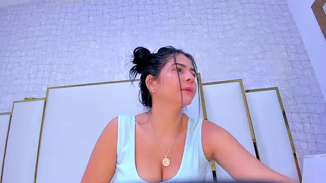 Snapshot of paola_rodriguez chatting on 09-20-25, 11:44 paola rodriguez online show from 09-20-25, 11:44
