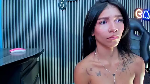LauraAristizabal online show from 01-21-25, 04:27