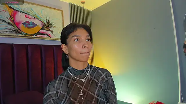 LauraAristizabal online show from 02-14-26, 12:02