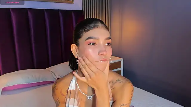 LauraAristizabal online show from 05-05-26, 11:51