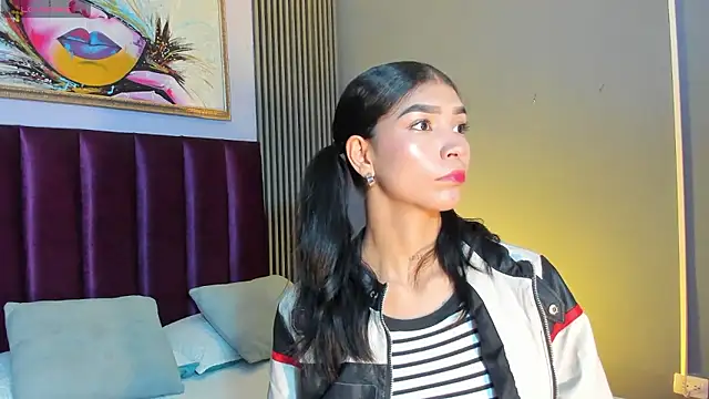 LauraAristizabal online show from 06-16-26, 11:57