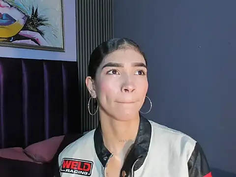 LauraAristizabal online show from 06-19-26, 11:58