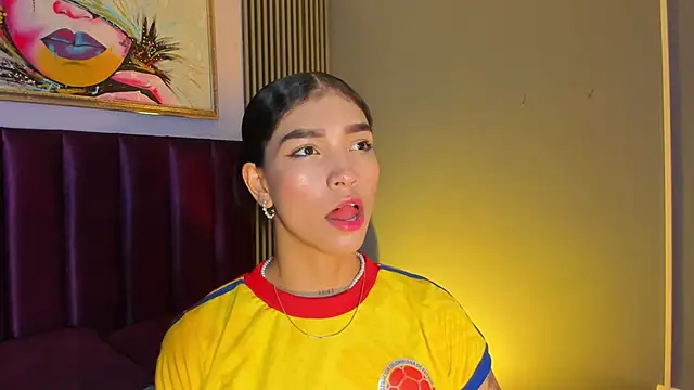 LauraAristizabal online show from 06-23-26, 12:03